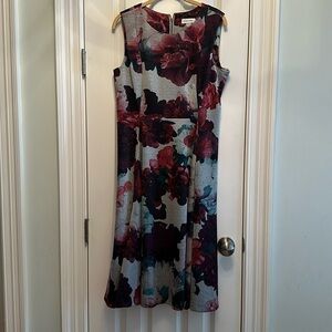 Calvin Klein floral scuba dress with pockets!!